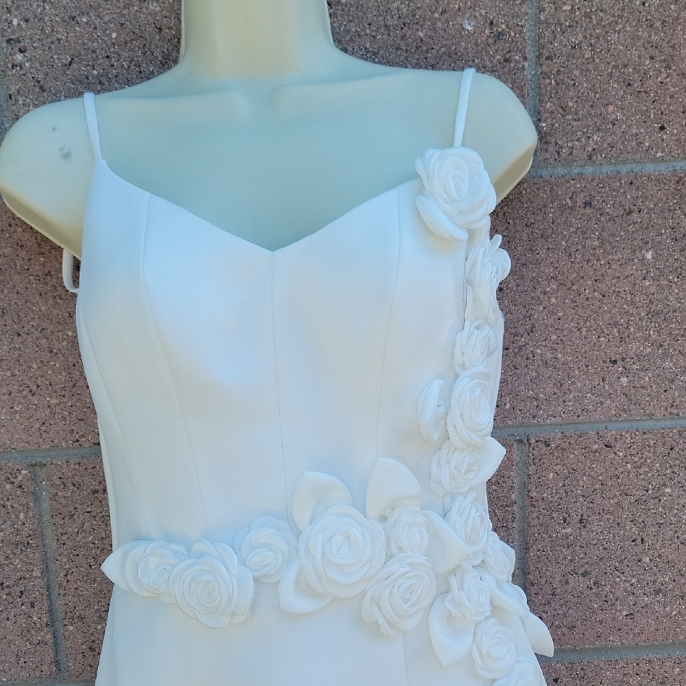 Terani Couture White Rose Embellished Mini Dress Size 4 - Picture 7 of 14